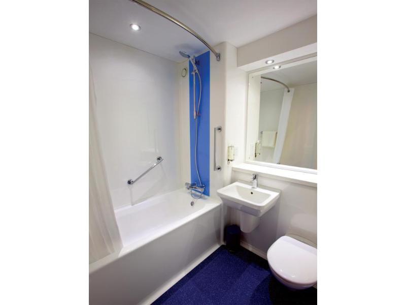 Travelodge Sheffield Central Buitenkant foto